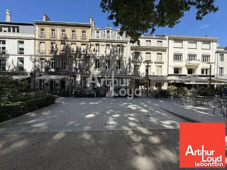 local commercial 216 m² niort