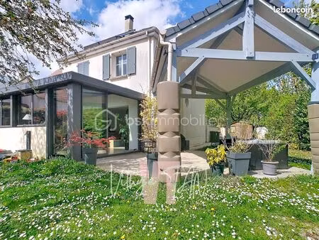 maison 4 pièces 105 m²