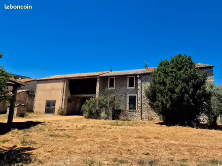 ? rare – maison provençale avec dépendances sur 1 750 m² – bras d'asse (04)