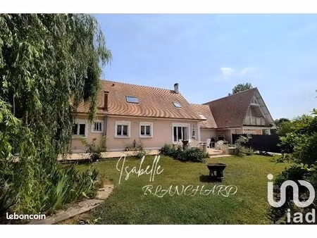 pavillon 10 pièces 217 m²