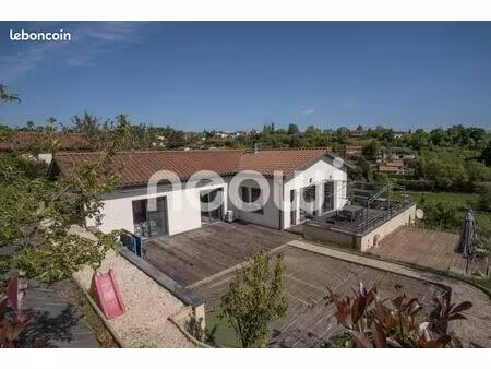 villa 6 pièces 165 m²