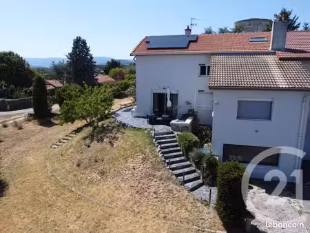 villa 6 pièces 139 m²