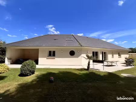 maison 7 pièces 195 m²
