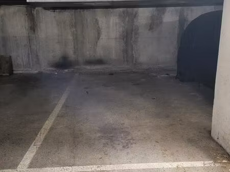 parking privé en sous-sol moilesullaz