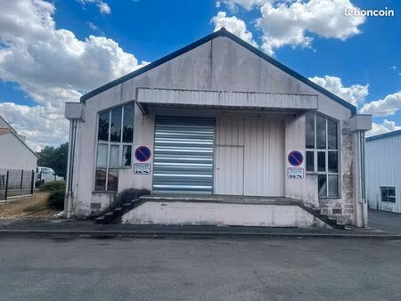 local 80 m² poitiers