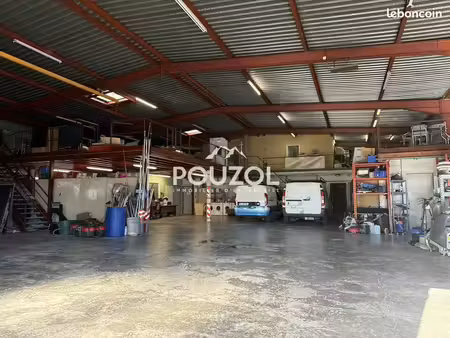 local d'activite 800 m² romagnat
