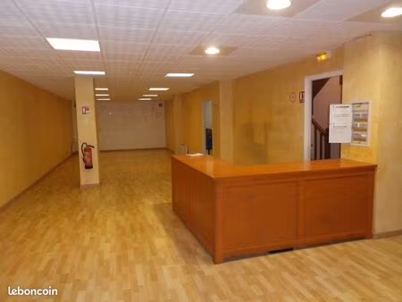 local commercial centre ville vervins