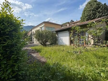 maison village d’antraigues