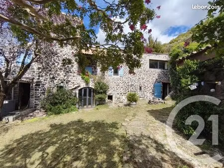 maison 5 pièces 165 m²