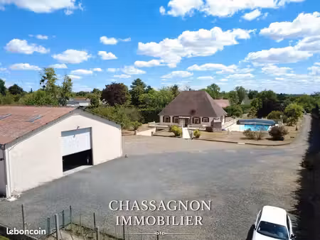 propriété 7 pièces 180 m²