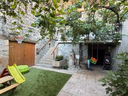 maison de village en pierre
