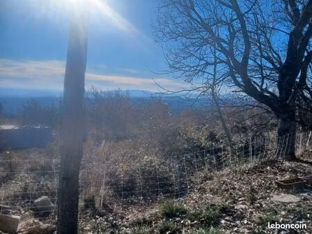 maison doublée en pierre sur 2500m2 de terrain