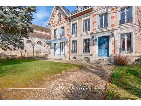 propriété 14 pièces 385 m²