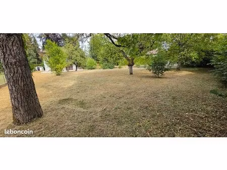 terrain constructible 1346 m2