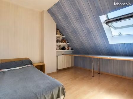 chambre meublée