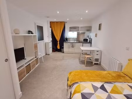 studio meublé neuf dans le centre de champeix