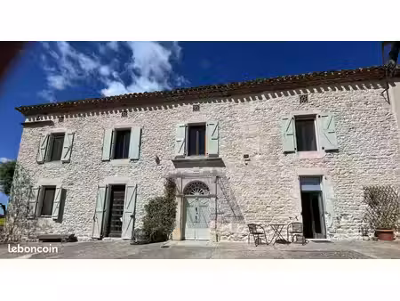 à seulement 10 minutes d'albi  un magnifique ensemble immobilier comprenant une maison pri