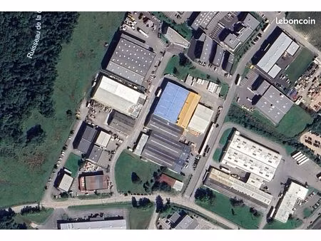 local d’activité / entrepôt 190 m² - zi perrignier