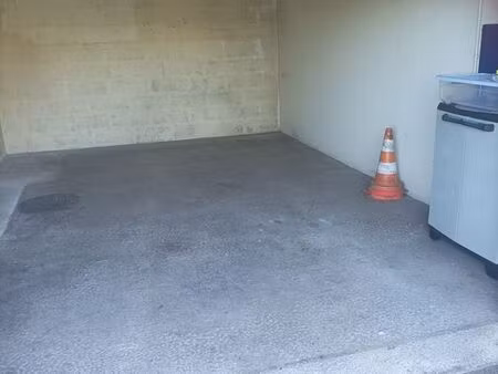 garage à louer