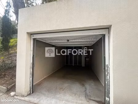 parking/box 17 m² toulon