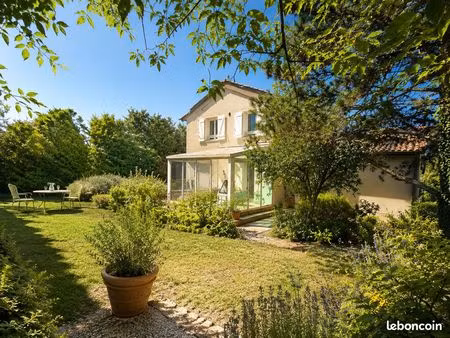villa 7 pièces 125 m²