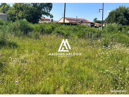 terrain 548 m² chaptelat