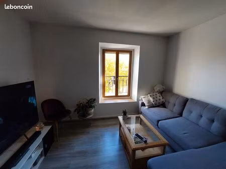 bourg saint andéol appartement 66 m² climatisé