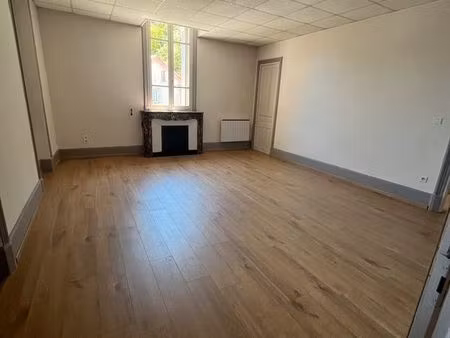 t2 56 m² avec parking sécurisé – vals-les-bains