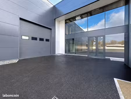 bureaux 180 m² bourgoin-jallieu