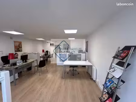 bureau 69 m²