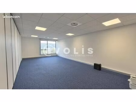 bureaux 1 574 m²
