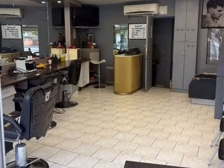 barber shop-salon de coiffure