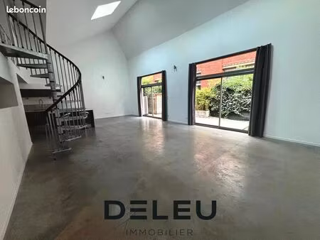 loft/atelier/surface 4 pièces 124 m²