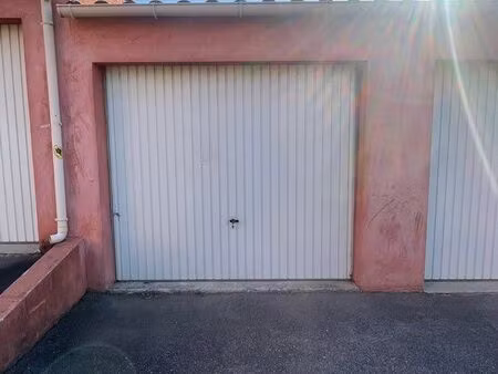 ventes deux garages dans résidence sécurisée