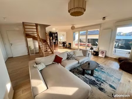 duplex meublé d'exception – 111 m² – 3 chambres + bureau independant – 24 m² de terrasses 
