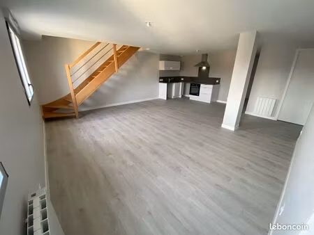 appartement t2 de 80 m² au sol neuf lumineux hyper centre dans immeuble sécurisé