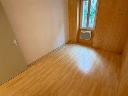 appartement t1 au rez de chaussée 1 chambre