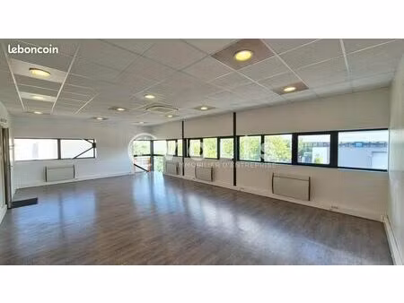 bureaux 56 m²