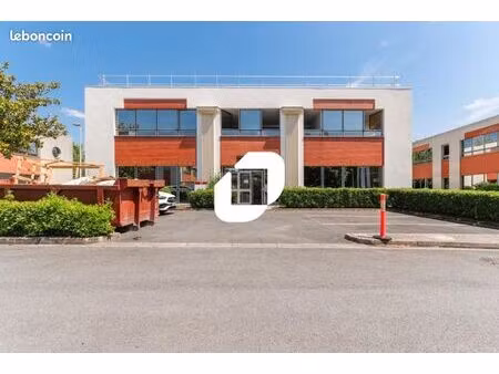bureaux 129 m²