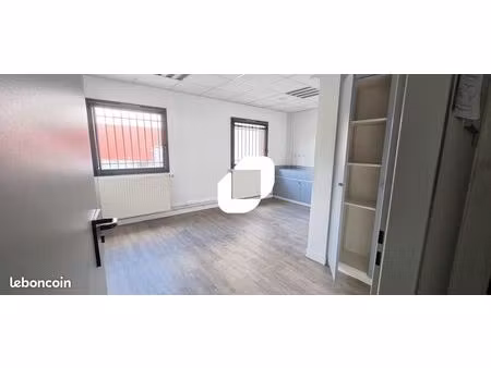 bureau 200 m²