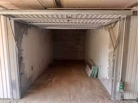 garage fermé à vendre