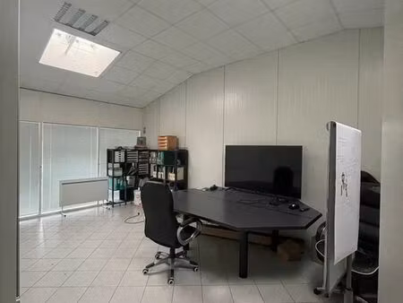local commercial ou bureaux 39 m²