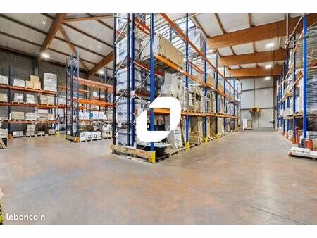 local d'activité 4 433 m²