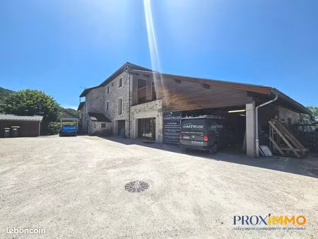 bureaux  local commercial 200 m² saint-étienne-de-crossey