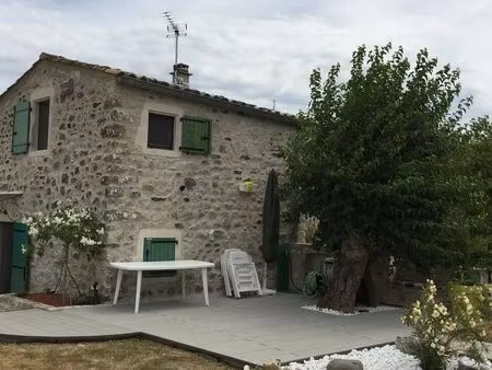maisonnette t2 avec grand jardin