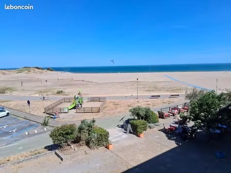 cocon 19m² + terrasse / vue directe mer/plage au pied de la residence