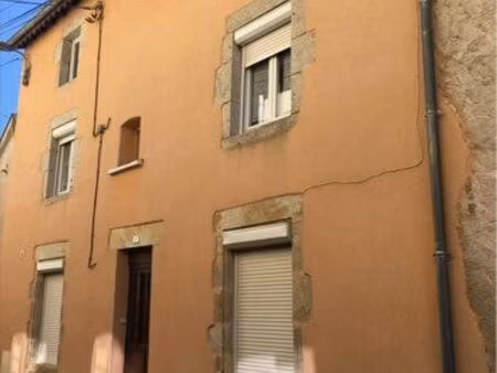 apparemment 4 pièces dans le centre de st remy