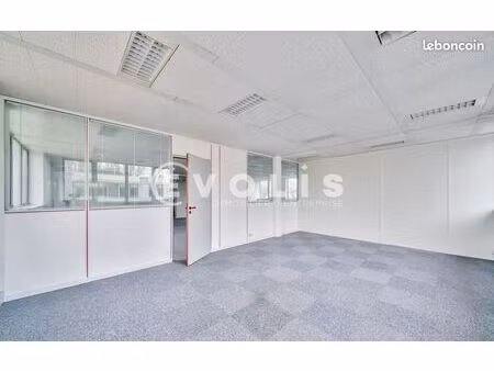 bureaux 186 m²