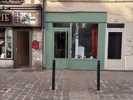 local commercial à louer provins
