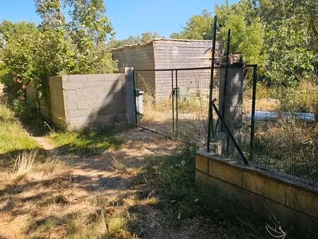 terrain de loisirs avec compteur eau et edf